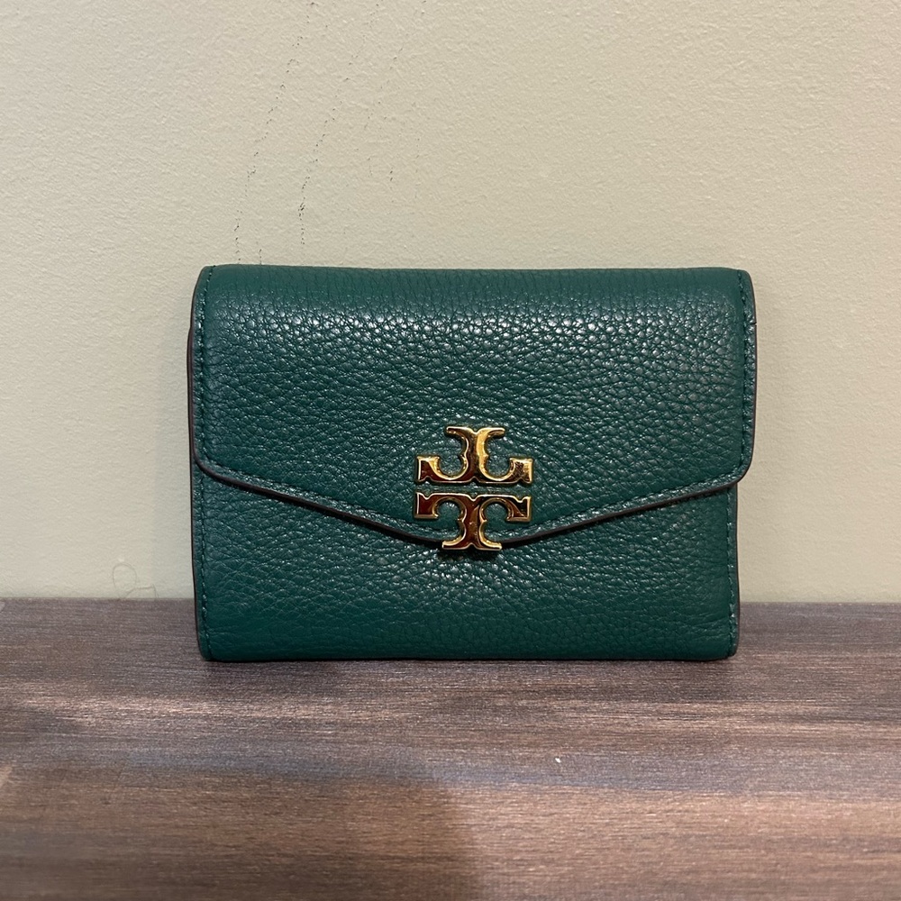 Tory Burch Green Leather Wallet